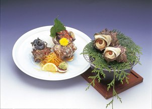 サザエ刺身、サザエつぼ焼き